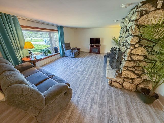 4121 W Shaffer Road, Coleman, MI 48618
