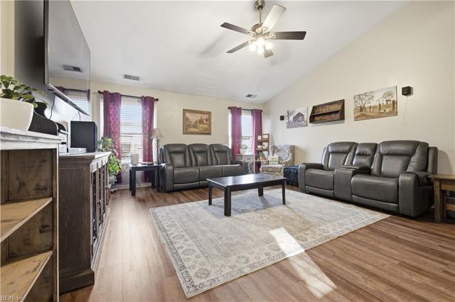 4552 Magnolia DR, Suffolk, VA 23435