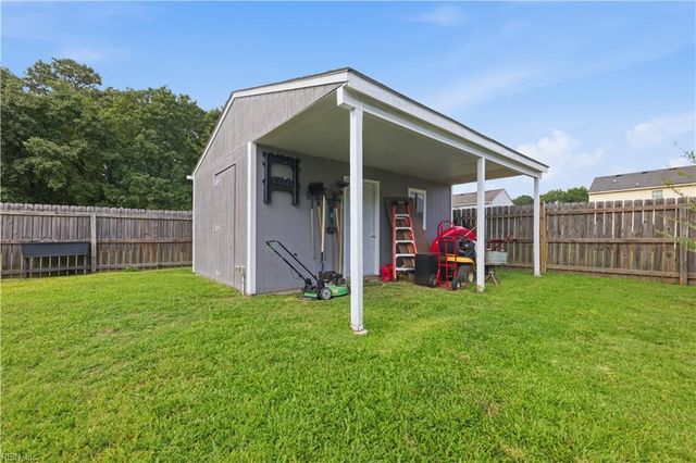 4552 Magnolia DR, Suffolk, VA 23435