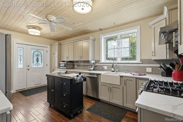 30069 Homedale, Lyon Charter Township, MI 48165