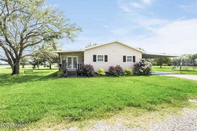 310 Anicet Tauzin Road, Arnaudville, LA 70512