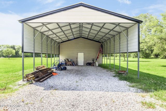 310 Anicet Tauzin Road, Arnaudville, LA 70512
