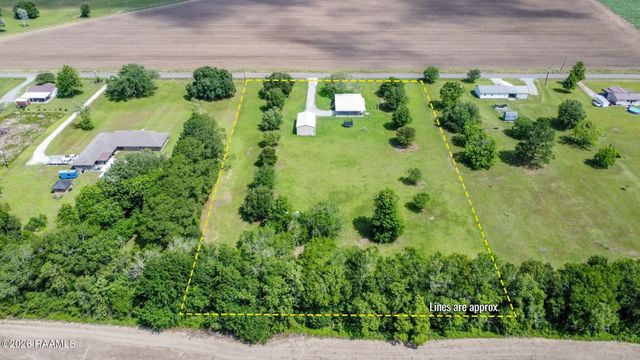 310 Anicet Tauzin Road, Arnaudville, LA 70512