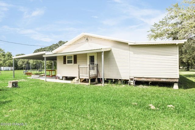 310 Anicet Tauzin Road, Arnaudville, LA 70512