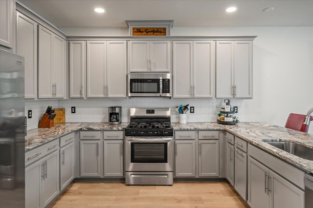 515 Green Fern Drive, Summerville, SC 29483