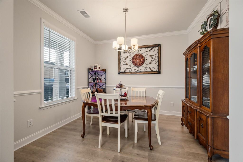 Image 11 of property listing at 515 Green Fern Drive, Summerville, SC 29483