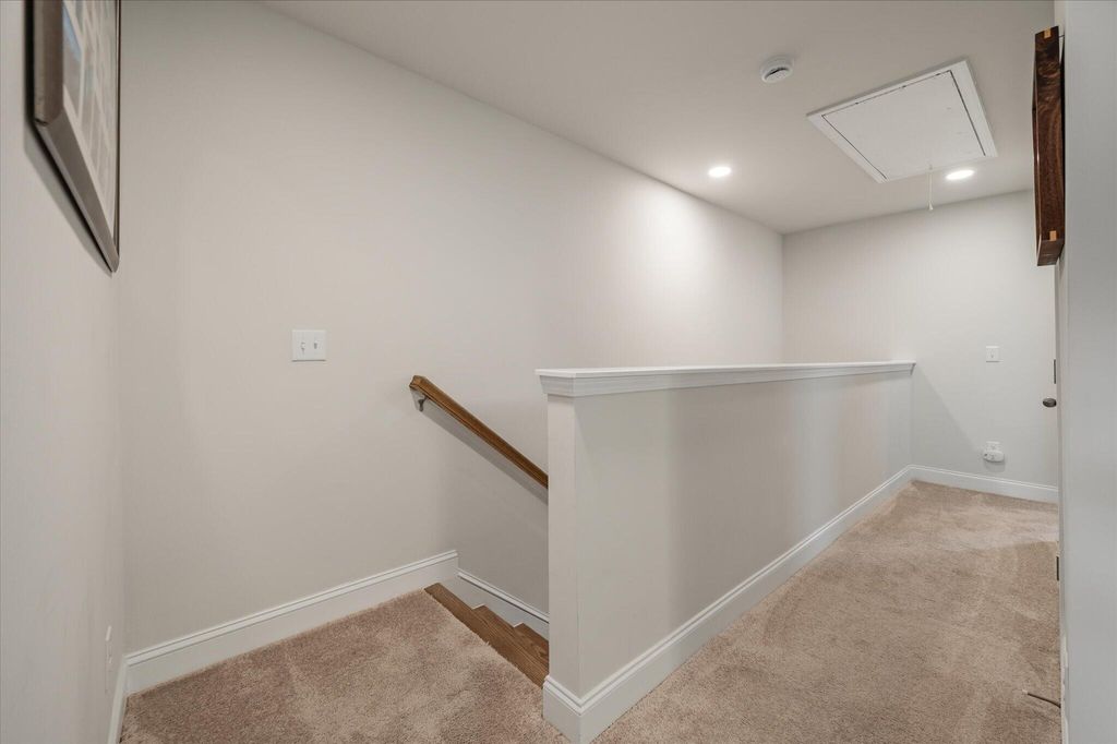Image 20 of property listing at 515 Green Fern Drive, Summerville, SC 29483