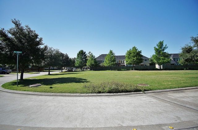 13051 Iris Garden Lane, Houston, TX 77044