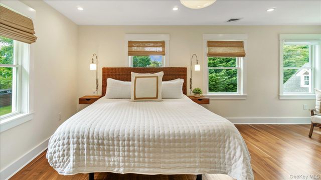 7 Halsey Avenue, East Quogue, NY 11942
