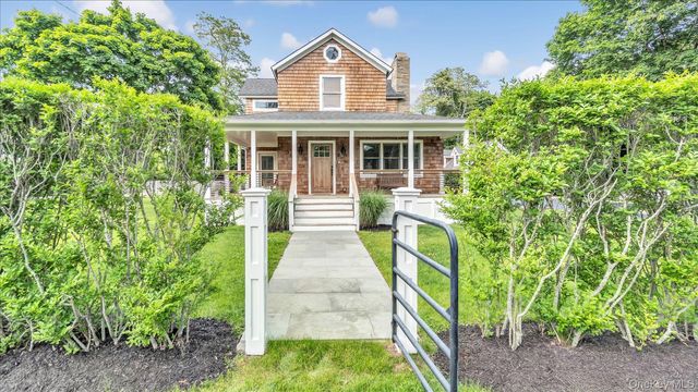 7 Halsey Avenue, East Quogue, NY 11942