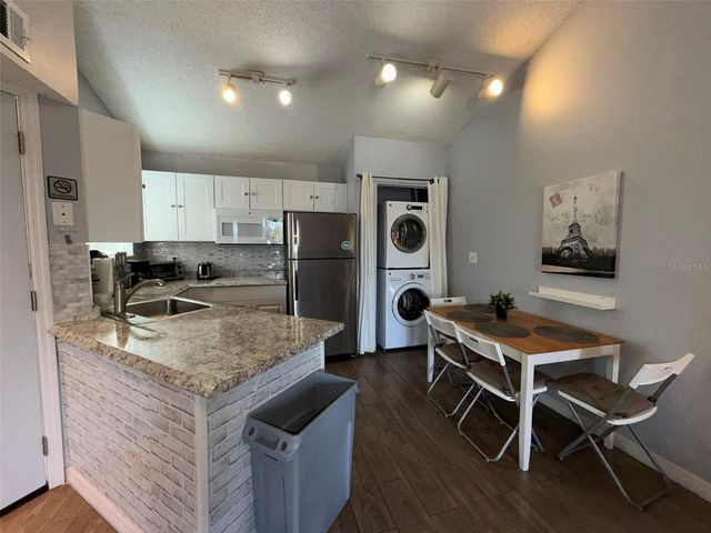 1940 LAKE ATRIUMS CIRCLE 110, Orlando, FL 32839