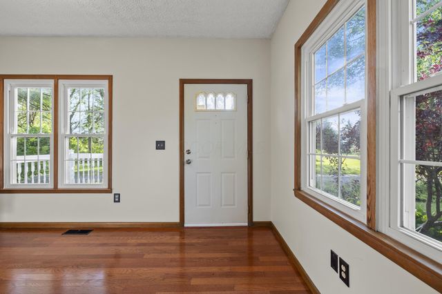 7711 Hayden Run Road, Hilliard, OH 43026