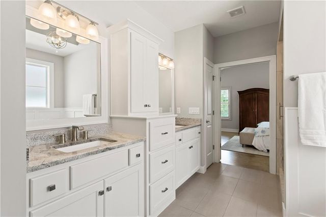 13437 W 148th Circle, Olathe, KS 66062