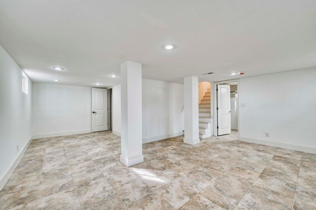 1325 E Portland Street, Springfield, MO 65804