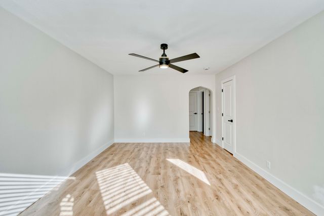 1325 E Portland Street, Springfield, MO 65804