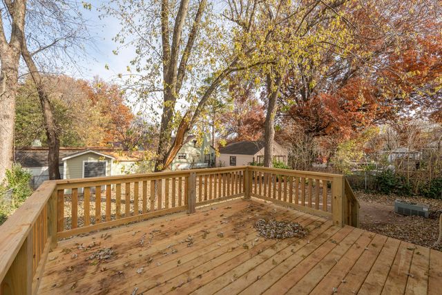 1325 E Portland Street, Springfield, MO 65804