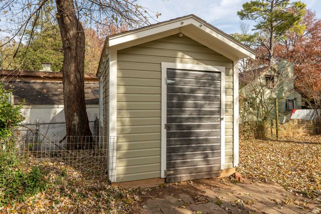 1325 E Portland Street, Springfield, MO 65804