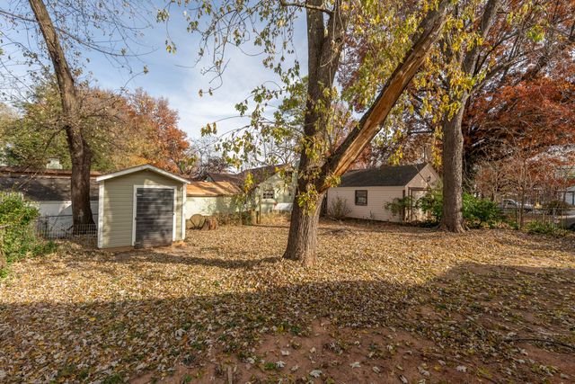 1325 E Portland Street, Springfield, MO 65804