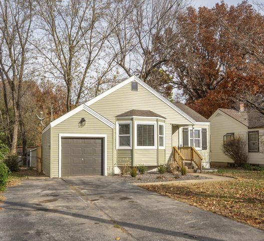 1325 E Portland Street, Springfield, MO 65804