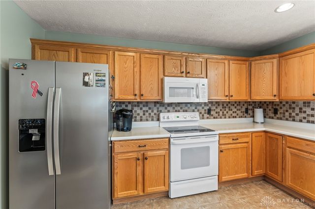 112 Summitt Drive, Englewood, OH 45322
