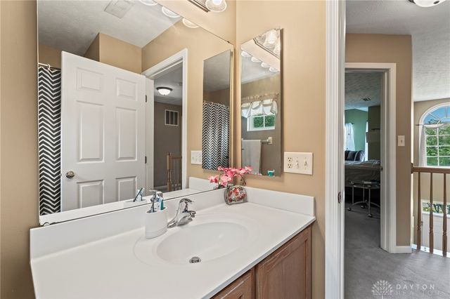 112 Summitt Drive, Englewood, OH 45322