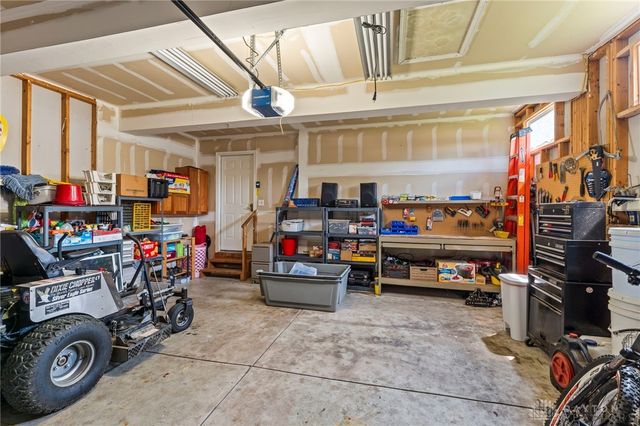 112 Summitt Drive, Englewood, OH 45322