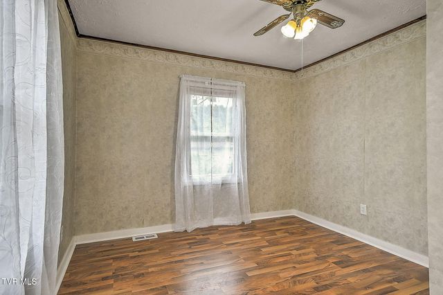 2044 Siam Road, Elizabethton, TN 37643