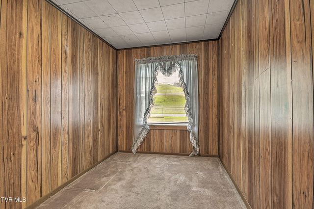 2044 Siam Road, Elizabethton, TN 37643