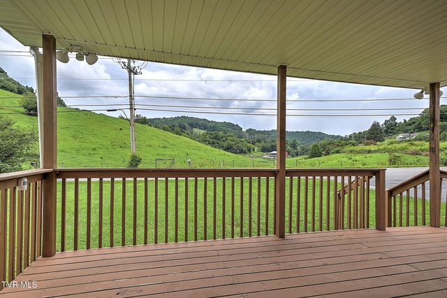2044 Siam Road, Elizabethton, TN 37643