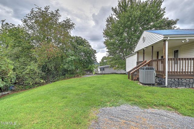2044 Siam Road, Elizabethton, TN 37643