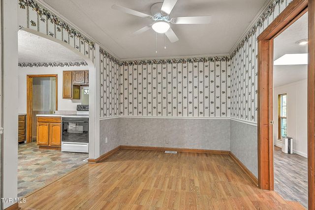 2044 Siam Road, Elizabethton, TN 37643