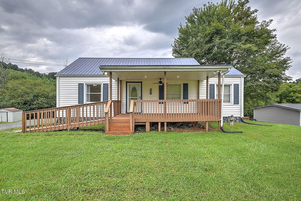 2044 Siam Road, Elizabethton, TN 37643