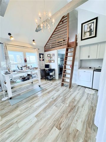 320 Spring Street, Eureka Springs, AR 72632