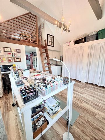 320 Spring Street, Eureka Springs, AR 72632