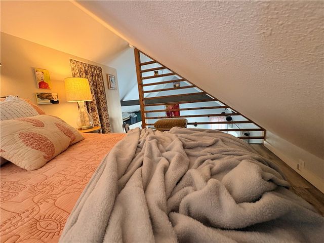 320 Spring Street, Eureka Springs, AR 72632