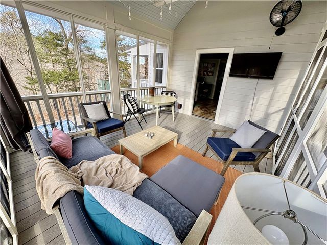 320 Spring Street, Eureka Springs, AR 72632