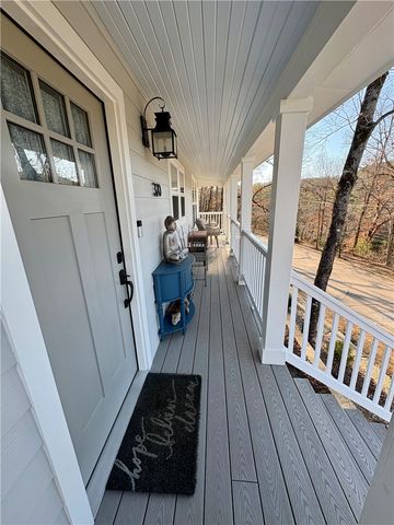 320 Spring Street, Eureka Springs, AR 72632