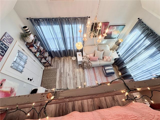 320 Spring Street, Eureka Springs, AR 72632