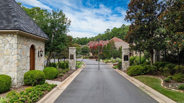 105 Viticole Place, Little Rock, AR 72223