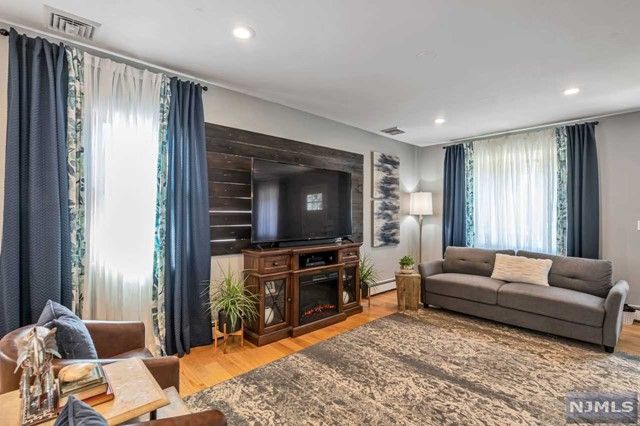 7 Rhinesmith Avenue, Wanaque, NJ 07465