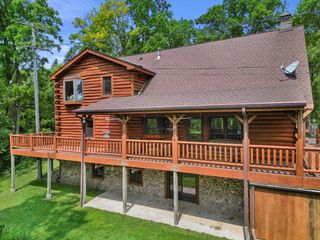 5633 Contour ROAD, Waterford, WI 53185