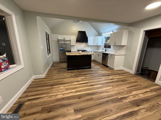 129 OAK AVE, Westville, NJ 08093