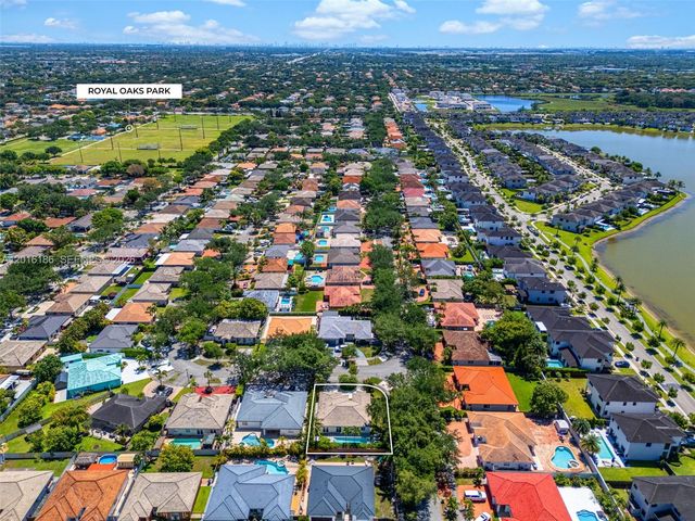 16238 NW 91st Ave, Miami Lakes, FL 33018