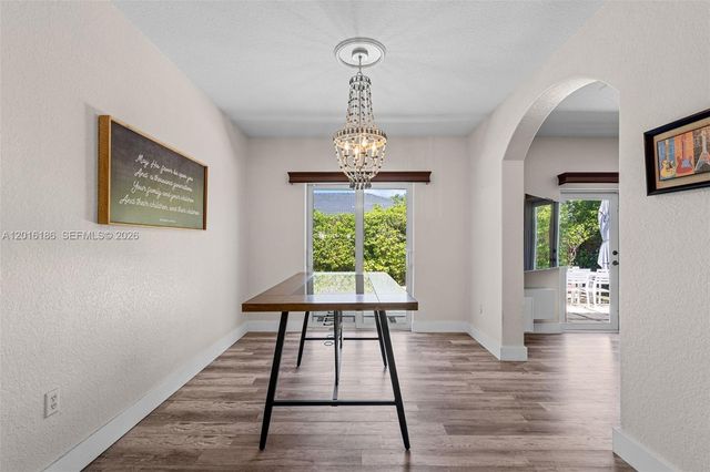 16238 NW 91st Ave, Miami Lakes, FL 33018