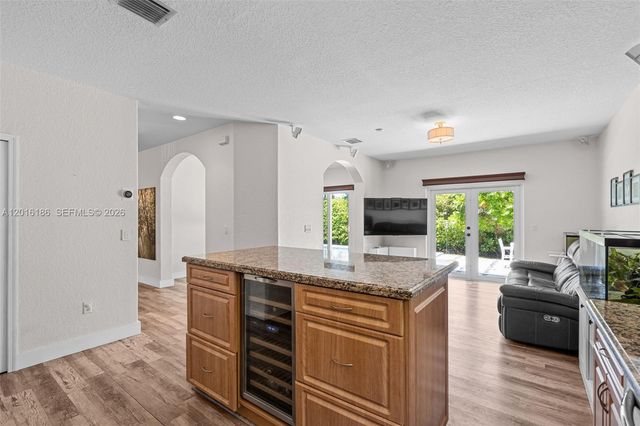 16238 NW 91st Ave, Miami Lakes, FL 33018