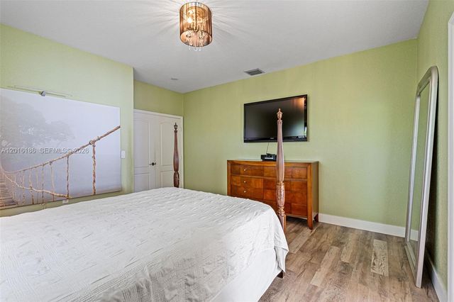 16238 NW 91st Ave, Miami Lakes, FL 33018