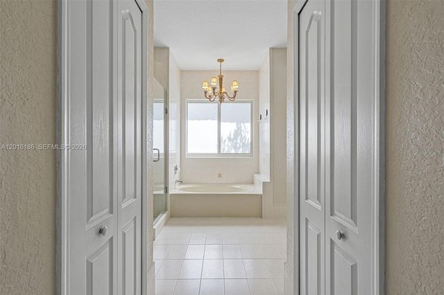 16238 NW 91st Ave, Miami Lakes, FL 33018