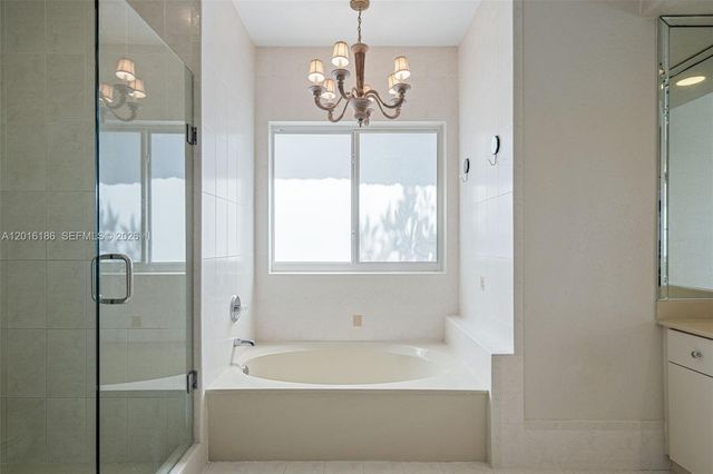 16238 NW 91st Ave, Miami Lakes, FL 33018