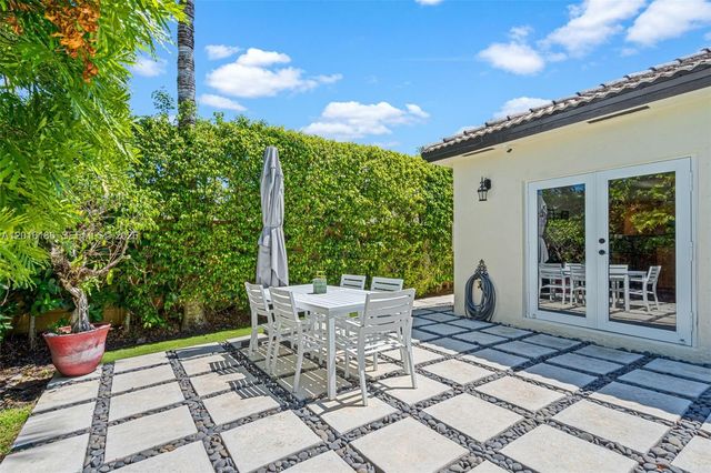 16238 NW 91st Ave, Miami Lakes, FL 33018