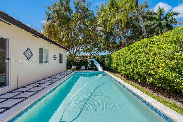 16238 NW 91st Ave, Miami Lakes, FL 33018